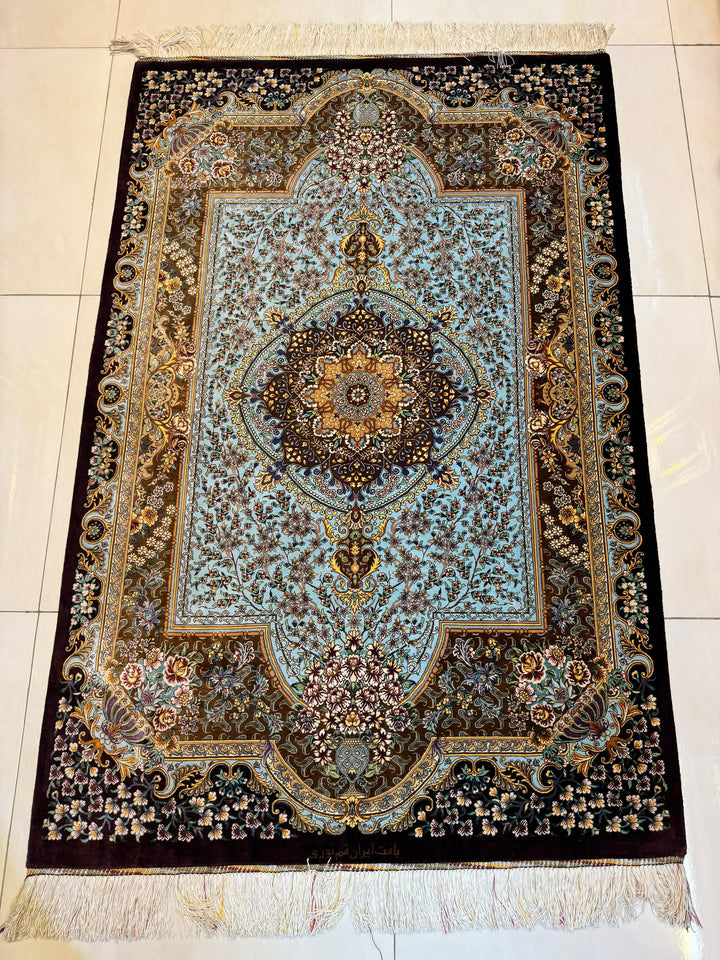 高級ペルシャ絨毯クム産シルク100% ノウリ工房 152×104cm(FN-10005)