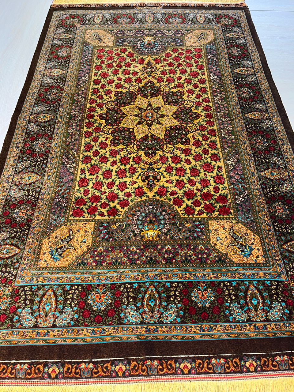 高級ペルシャ絨毯クム産シルク100%  ラジャビアン工房 164×100cm(FN-10011)