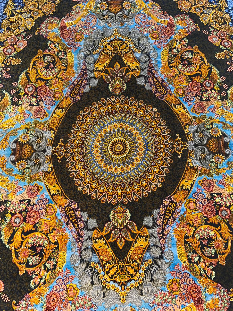 高級ペルシャ絨毯クム産シルク100%  カズミ工房 161×104cm(FN-10016)