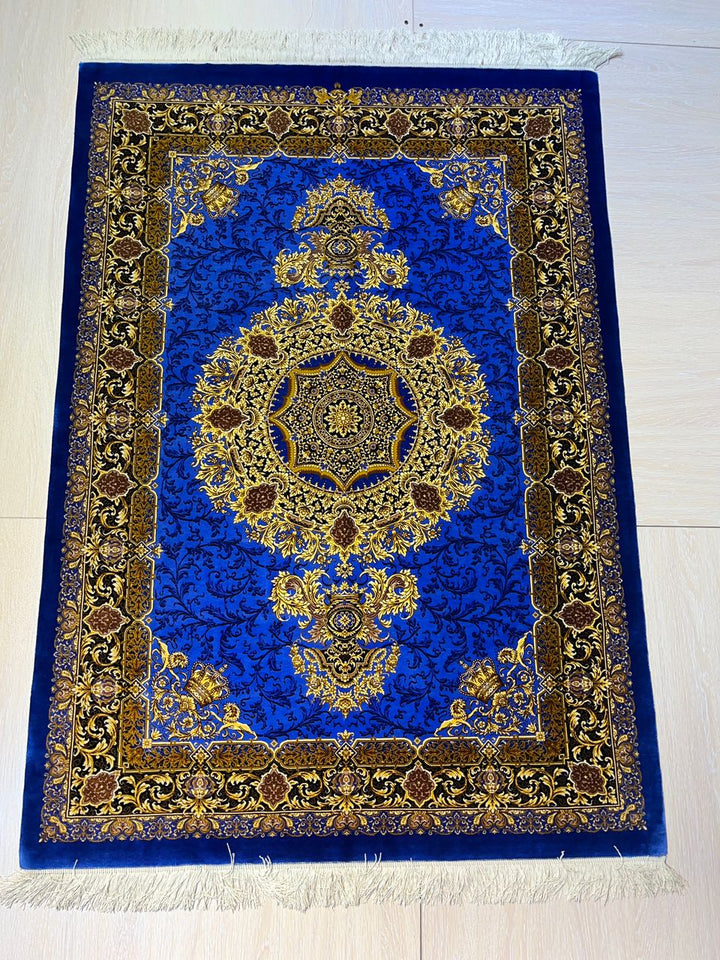 高級ペルシャ絨毯クム産シルク100%  タルメ工房 142×104cm(FN-10017)