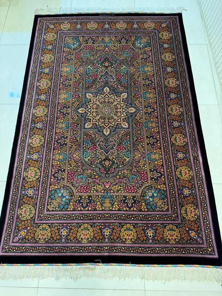 高級ペルシャ絨毯クム産シルク100%  ノウリ工房  207×136cm(FN-10023)