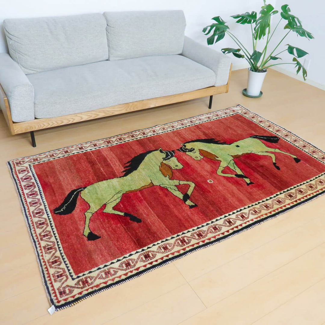 ギャッベ(ギャベ)/ビンテージラグ、オールド カシュガイ 217×125cm(AL-4153)模様のアップ写真