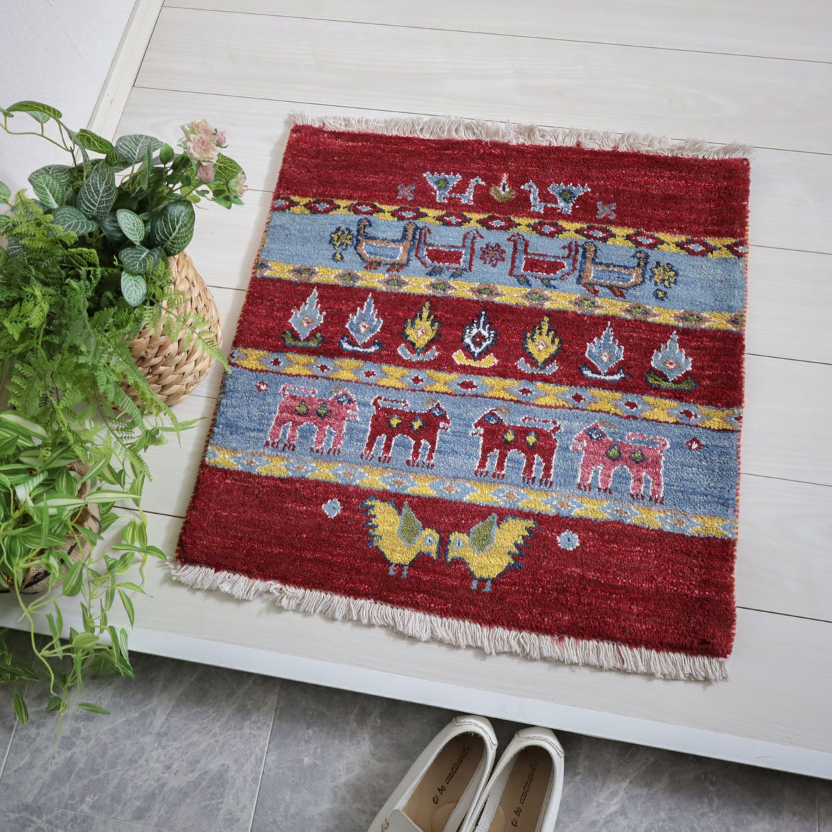 ギャッベ,ラグ,ルリバフ,ボーダー柄,動物モチーフ,63×63cm,高密度