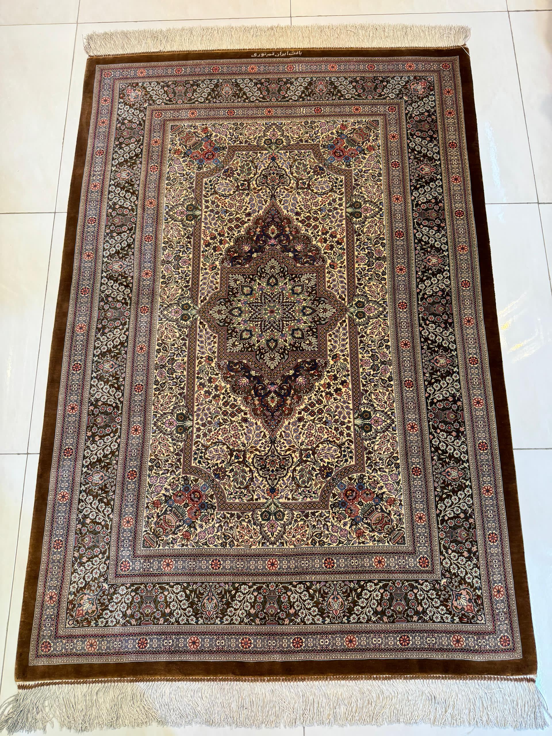 高級ペルシャ絨毯クム産シルク100％ ノウリ工房 152×104cm（FN