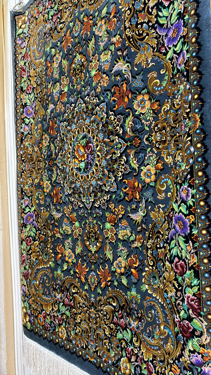 高級ペルシャ絨毯クム産シルク100％　メフルバフ工房　123×80cm（FN-10008）