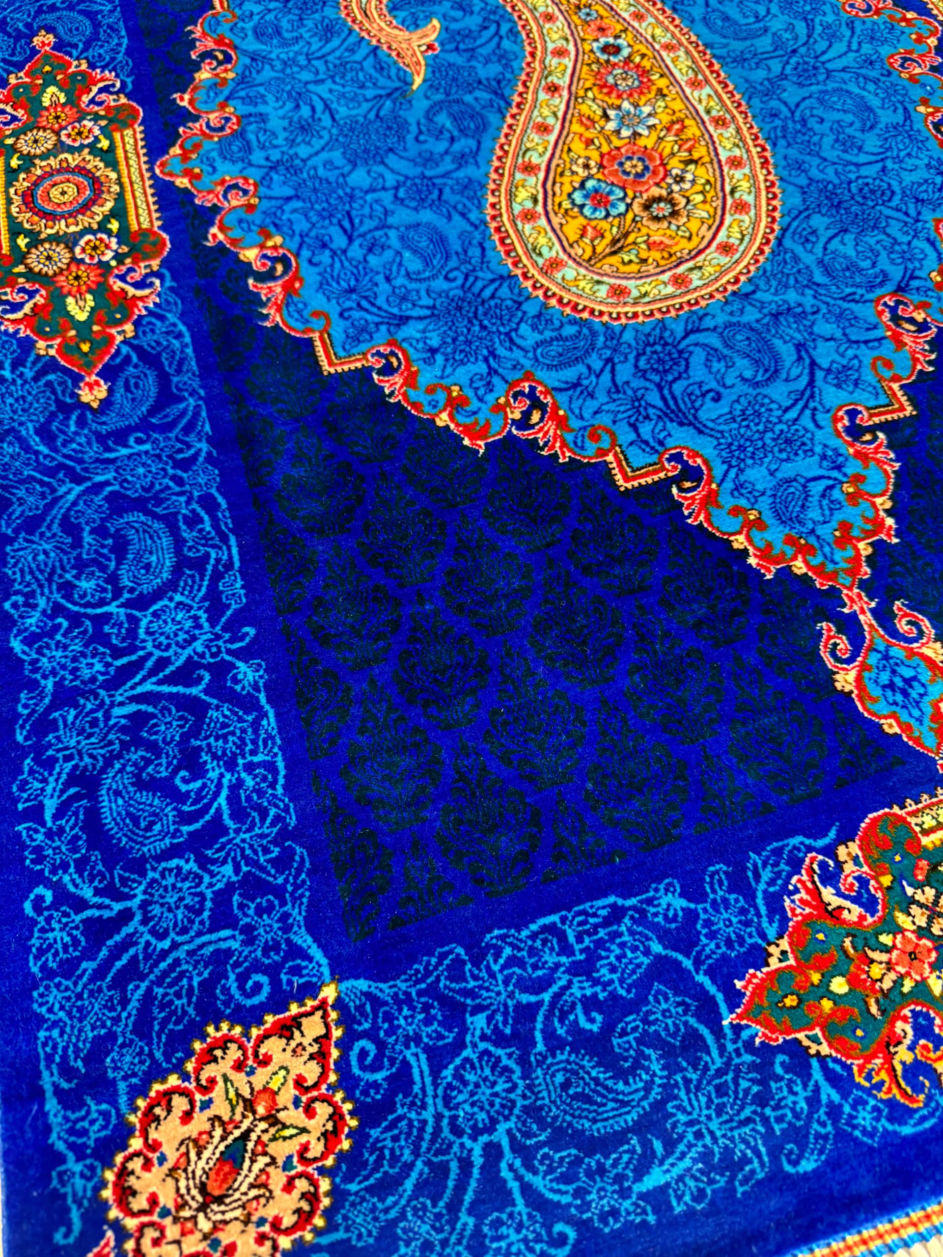 高級ペルシャ絨毯クム産シルク100％ ジャムシディ工房 91×59cm（FN