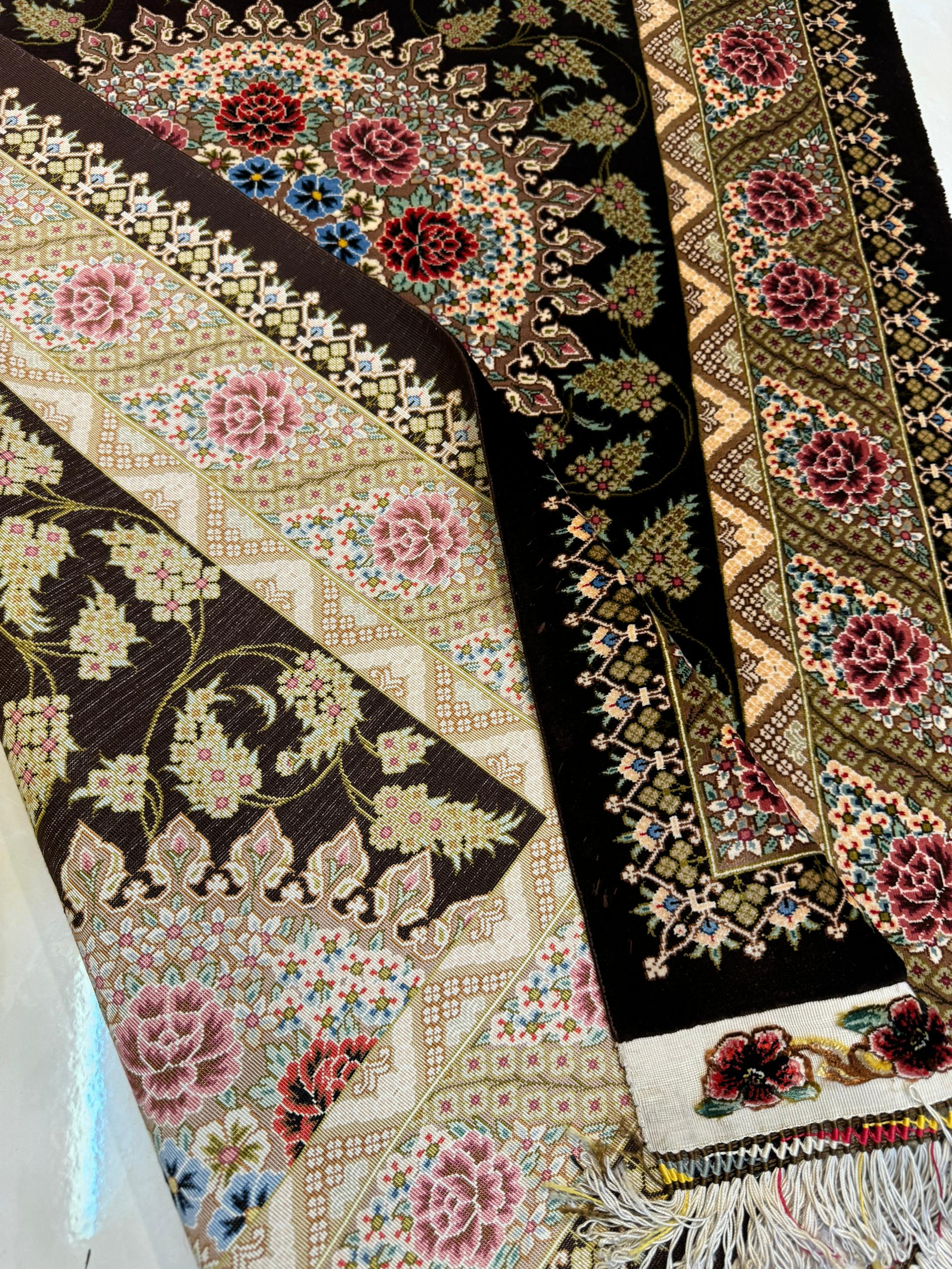 高級ペルシャ絨毯クム産シルク100％ ジャディ工房 123×78cm（FN