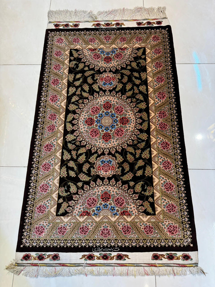 高級ペルシャ絨毯クム産シルク100％  ジャディ工房 123×78cm（FN-10039）