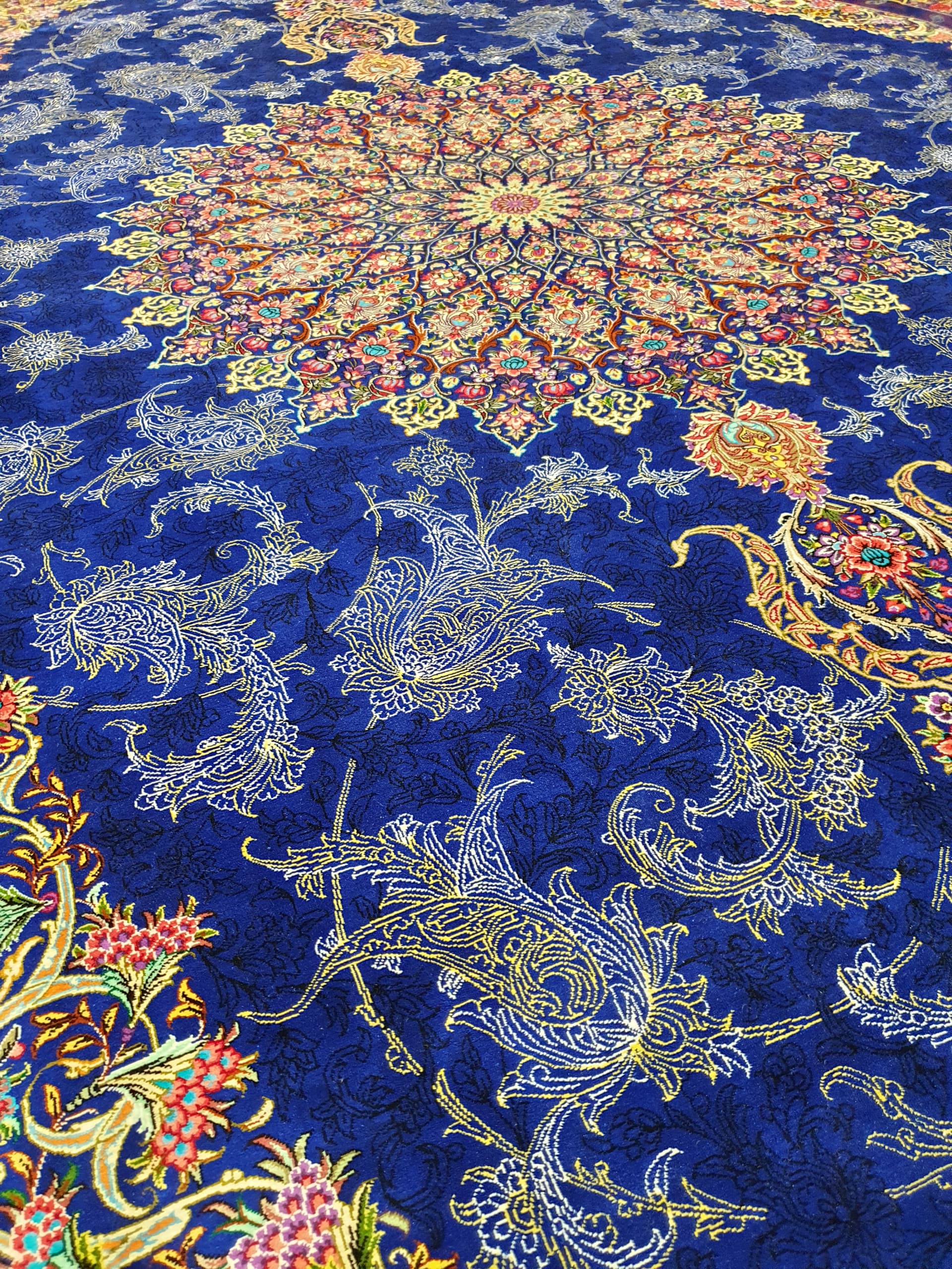 高級ペルシャ絨毯クム産シルク100％ ジャムシディ工房 296×196cm（FN
