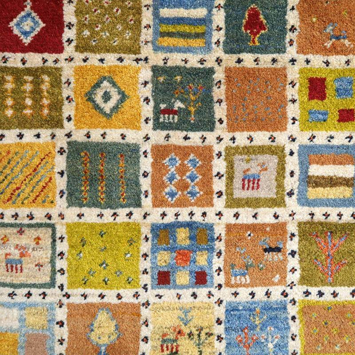 【セミオーダー受付中】  サイズ変更OK　カラー変更OK イラン　シラーズ産　ギャッベ 　（bl-10437）