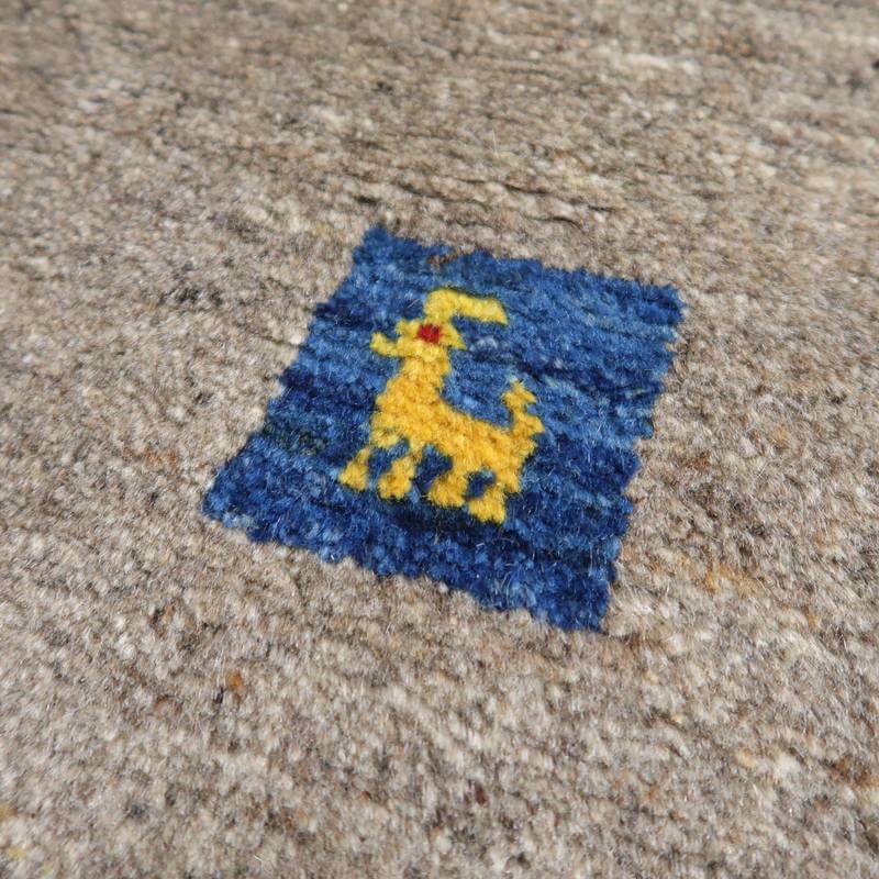 【セミオーダー受付中】  サイズ変更OK　カラー変更OK イラン　シラーズ産　ギャッベ 　（bl-10438）