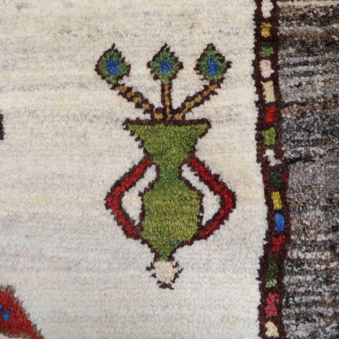 【セミオーダー受付中】  サイズ変更OK　カラー変更OK イラン　シラーズ産　ギャッベ 　（bl-11329）