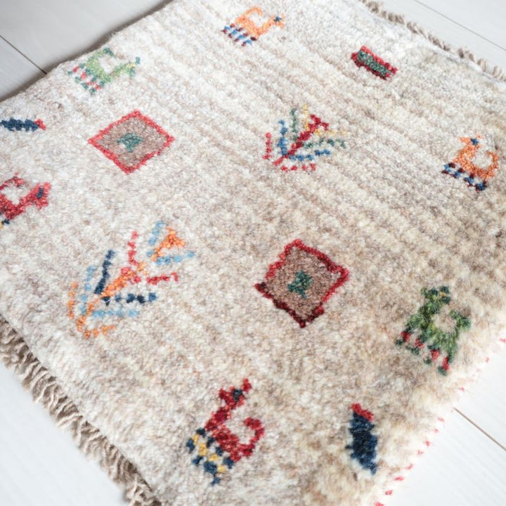 ギャッベ（ギャベ）ラティーフ　41×39cm（BP-13048）