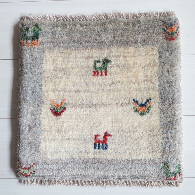 草木染め手織りギャッベ 本場イラン仕入れのダイレクト通販 – ギャッベ