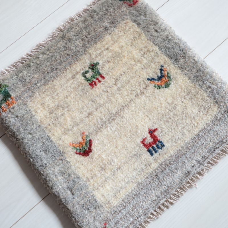 草木染め手織りギャッベ 本場イラン仕入れのダイレクト通販 – ギャッベ