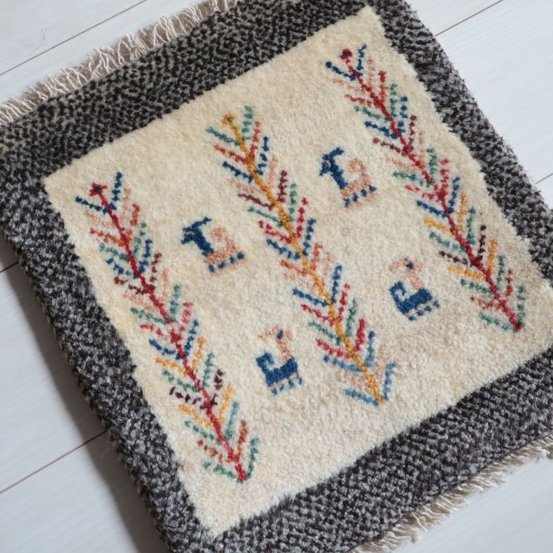 ギャッベ（ギャベ）ラティーフ　42×39cm（BP-13058）