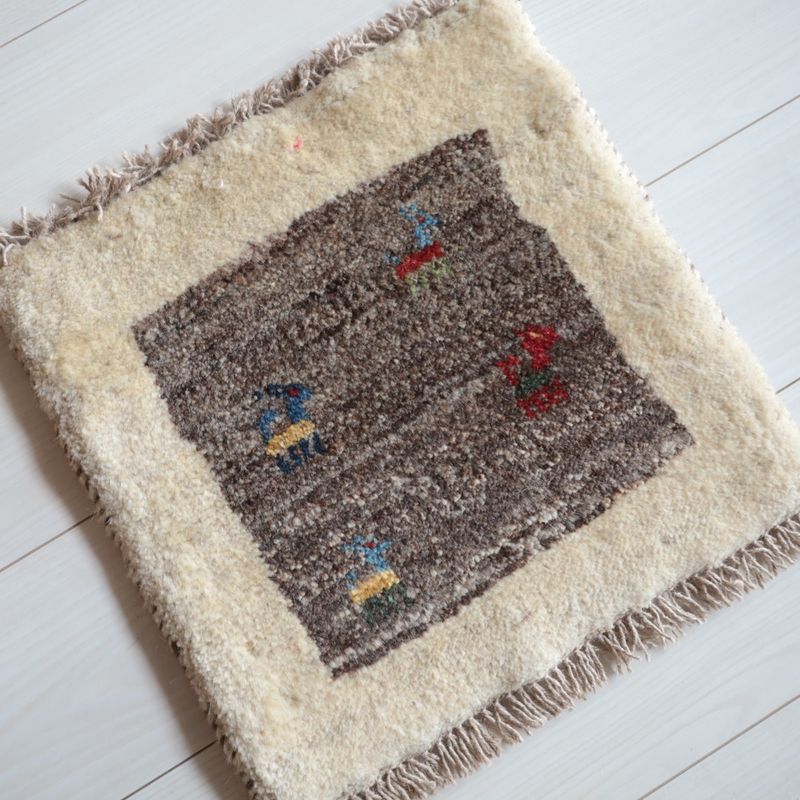 【ねむねむ】ギャッベ  座布団サイズ 約37cm x 37cm 3枚セット ねむねむ様専用】ギャッベ 座布団サイズ 約37cm x 37cm 3枚セット