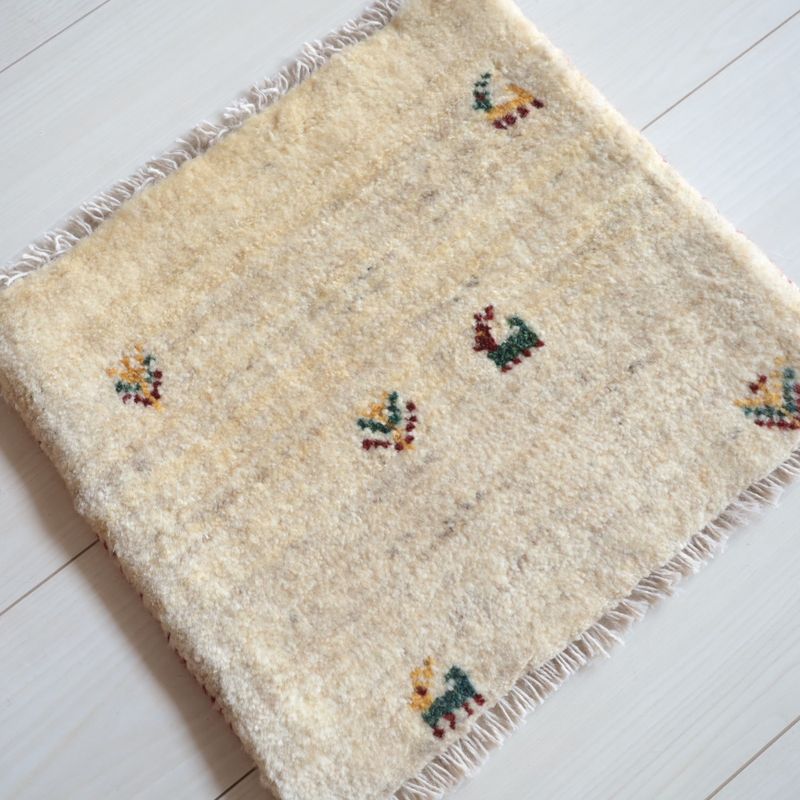 草木染め手織りギャッベ 本場イラン仕入れのダイレクト通販 – ギャッベ