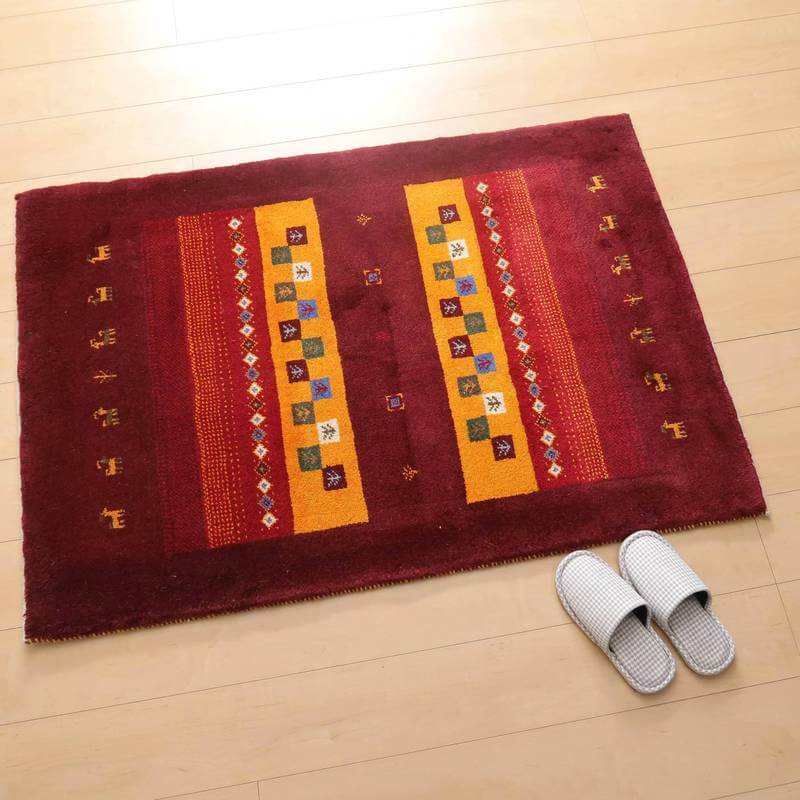 ギャッベ（ギャベ）イラン産草木染めの玄関マットサイズ正面から撮影した全体画像
