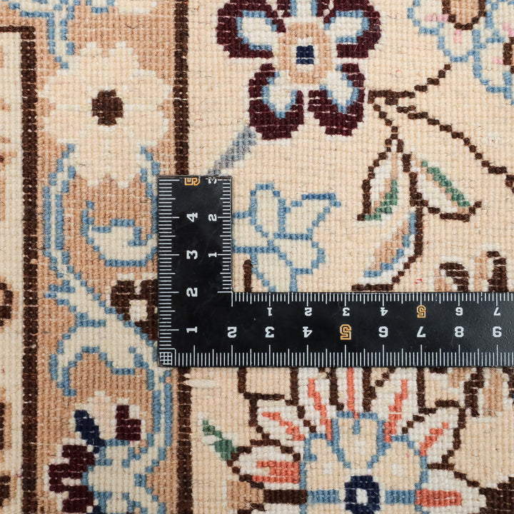 ペルシャ絨毯　ナイン産　9ラ（La）メダリオン柄　203×131cm（FL-13280）