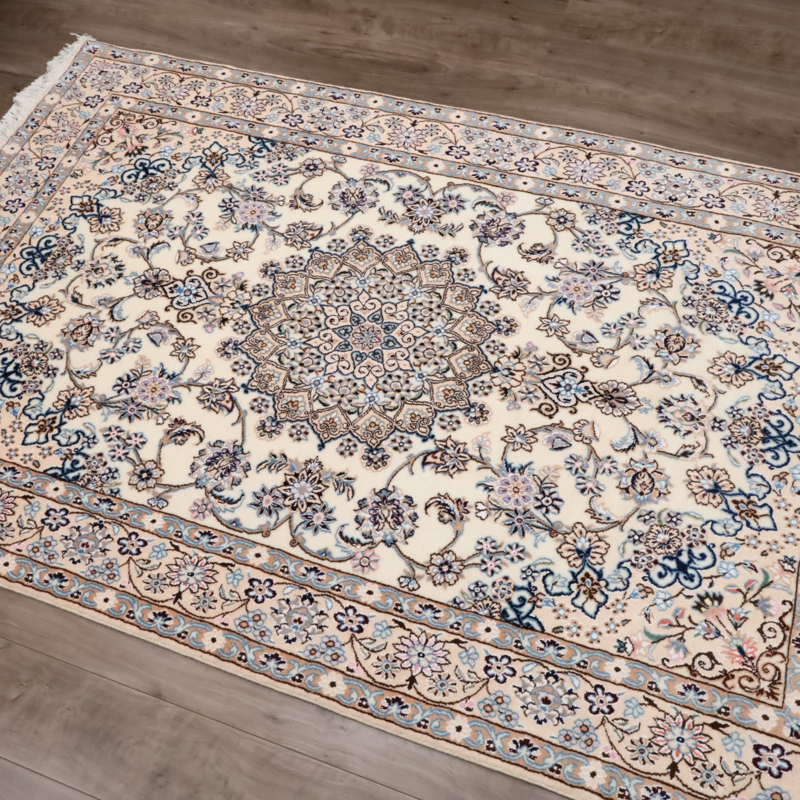 コム産手織りペルシャ絨毯 メダリオン 90×59cm ペルシャ絨毯 ナイン産 9ラ（La）メダリオン柄 203×131cm(FL-13280