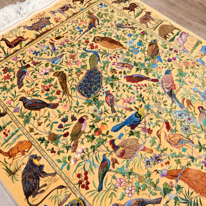 最高級ペルシャ絨毯クム、シルク100％ 楽園の鳥と動物　162×107cm（FL-13283）