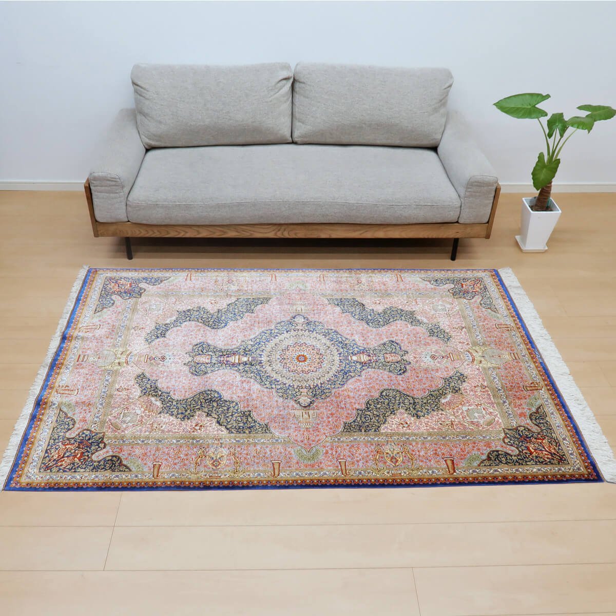 高級ペルシャ絨毯クム、シルク100％ ジャムシーディ 200×131cm