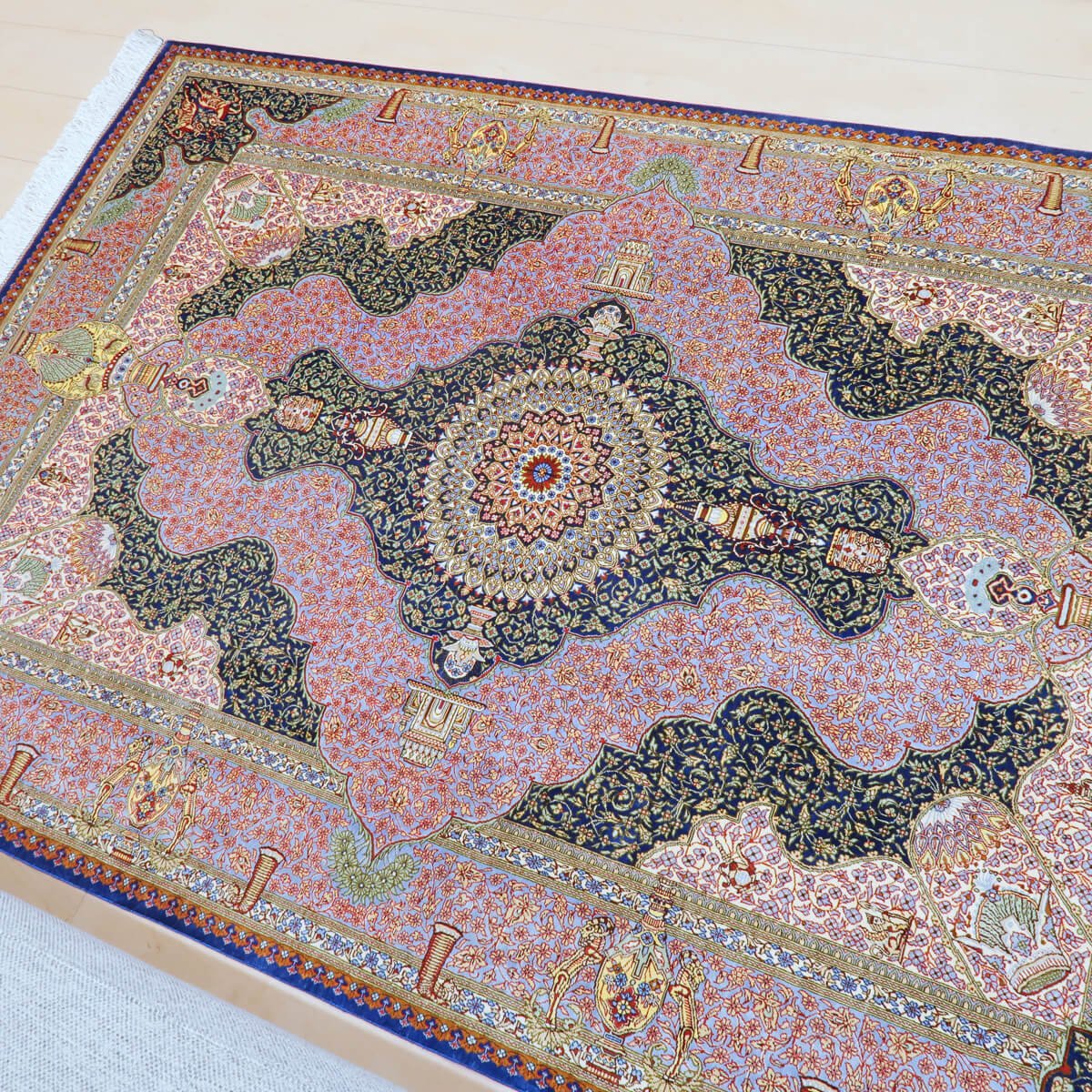 高級ペルシャ絨毯クム、シルク100％ ジャムシーディ 200×131cm