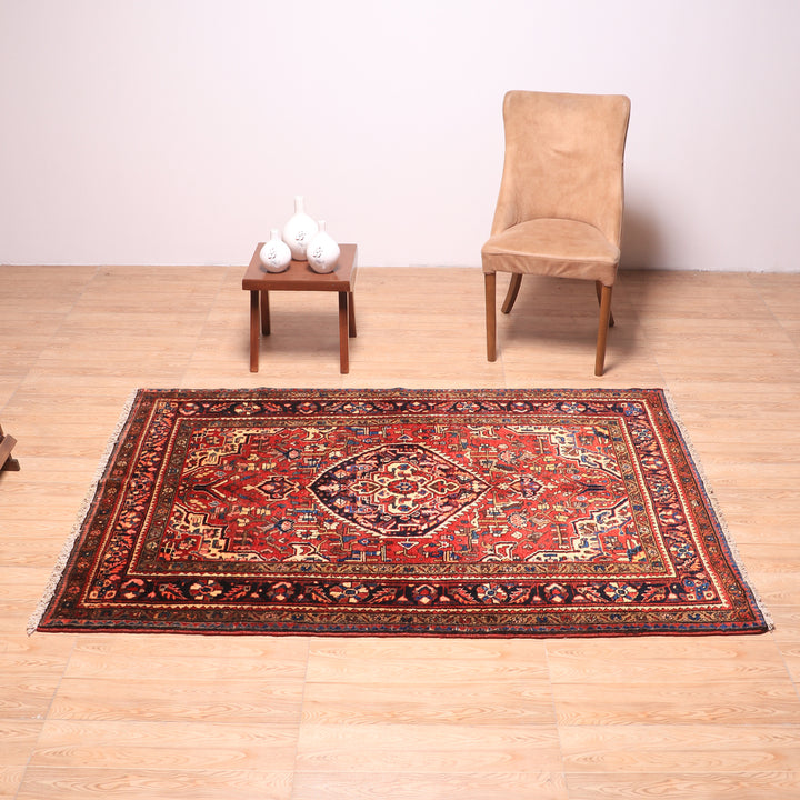 ペルシャ絨毯（イラン産）ホセインアバッド　190×138cm（FL-70145）