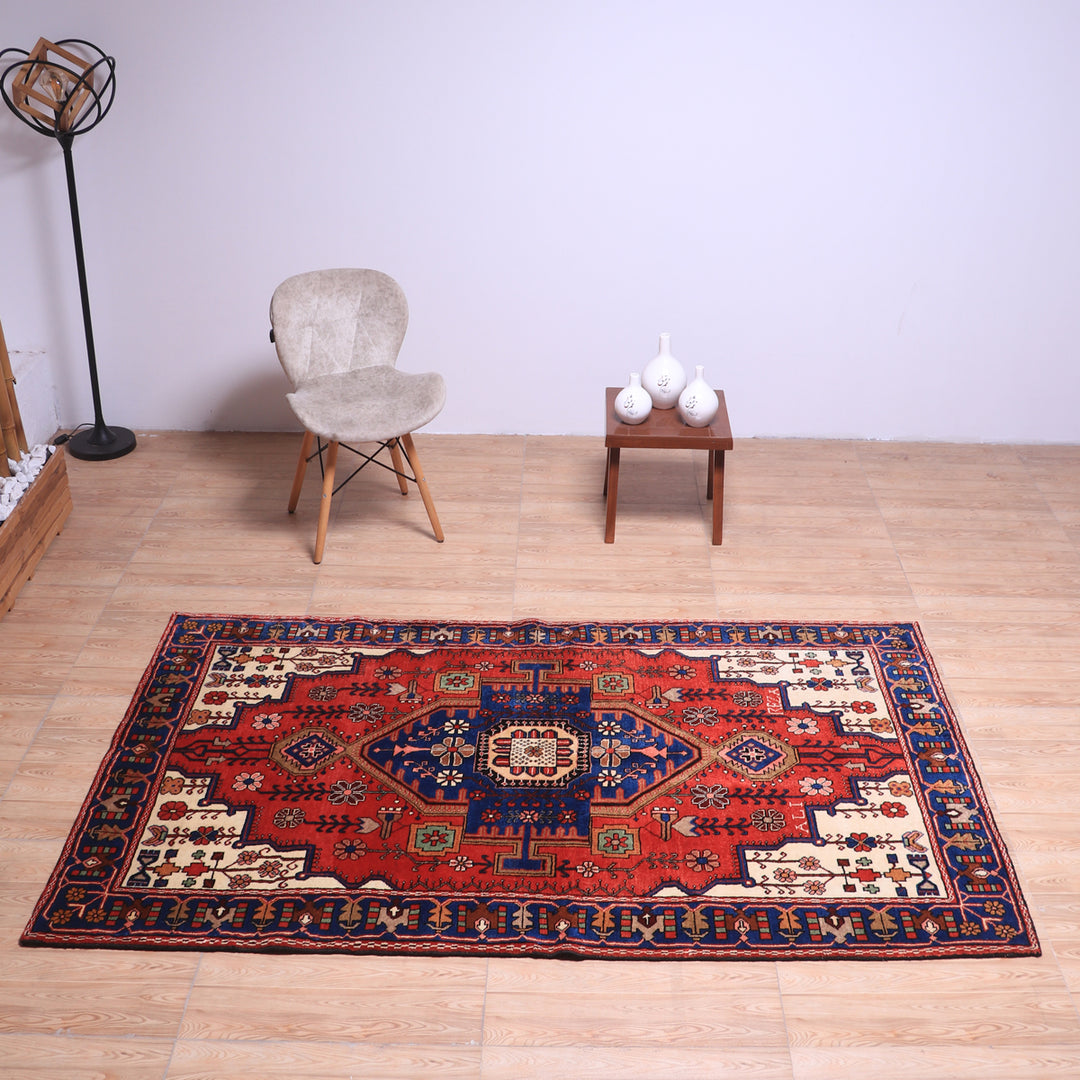 ペルシャ絨毯（イラン産）ナハーバンド　216×137cm（FL-70156）