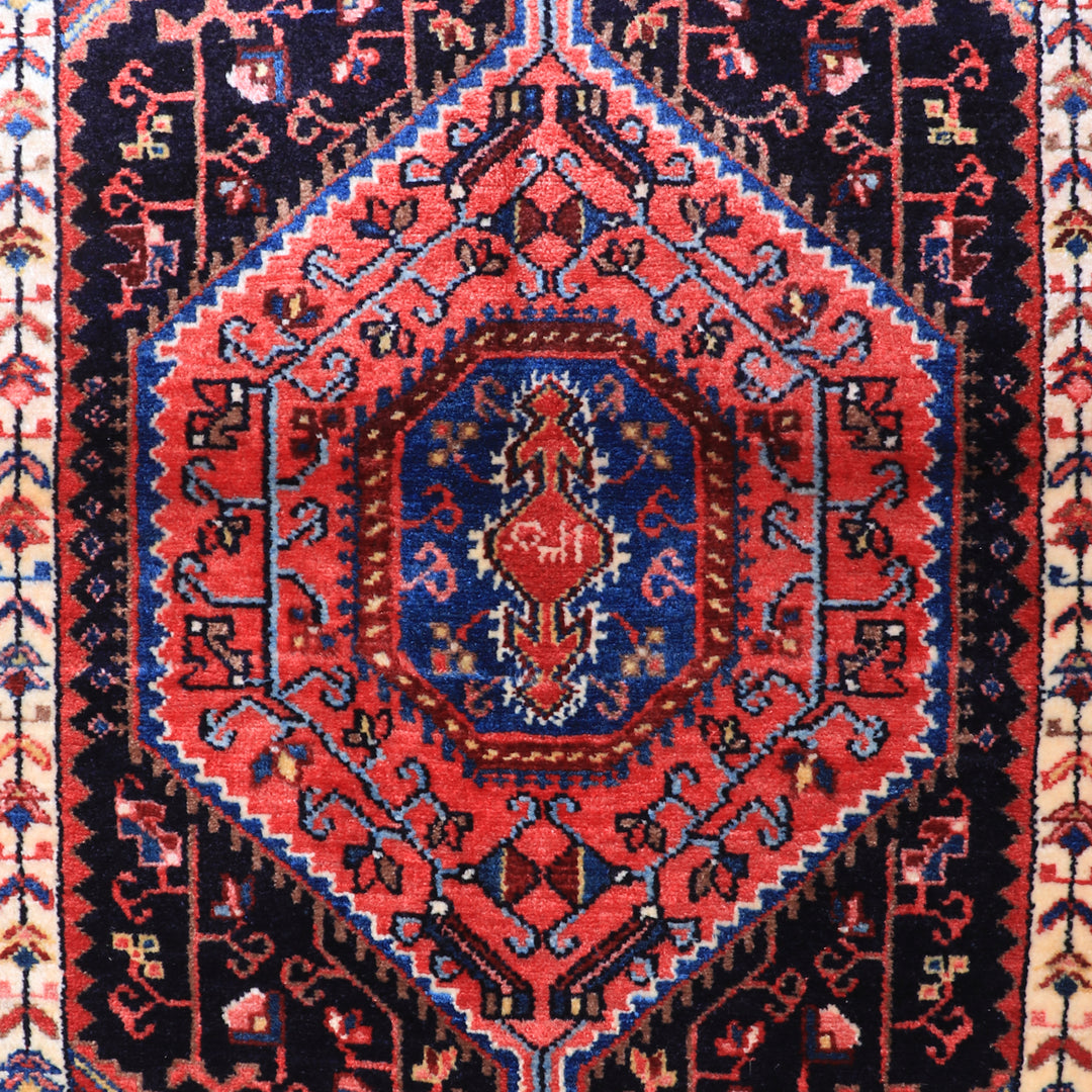 ペルシャ絨毯（イラン産）トゥイセルカーン　200×120cm（FL-70157）