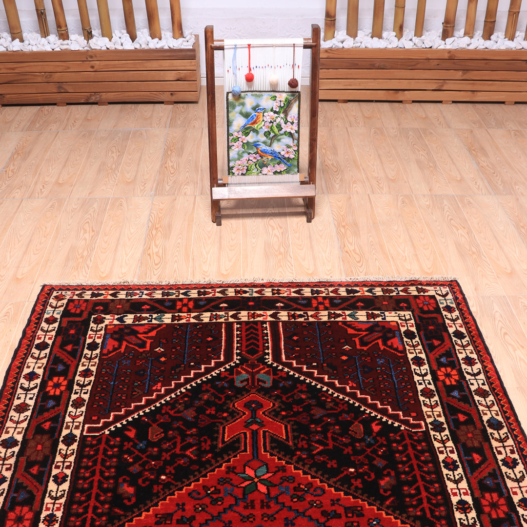 ペルシャ絨毯（イラン産）トゥイセルカーン　187×121cm（FL-70159）