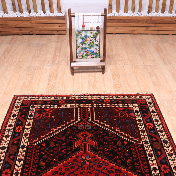 ペルシャ絨毯（イラン産）トゥイセルカーン　187×121cm（FL-70159）