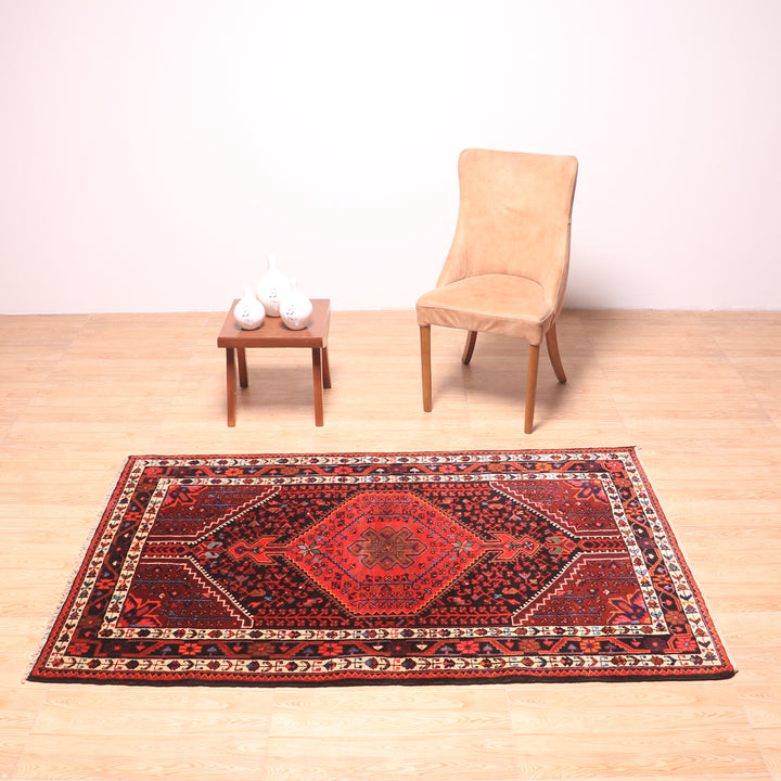 ペルシャ絨毯（イラン産）トゥイセルカーン　187×121cm（FL-70159）