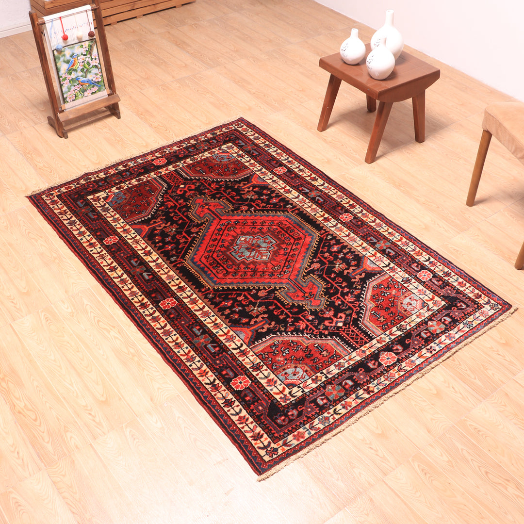 ペルシャ絨毯（イラン産）ハマダン　163×112cm（FL-70162）