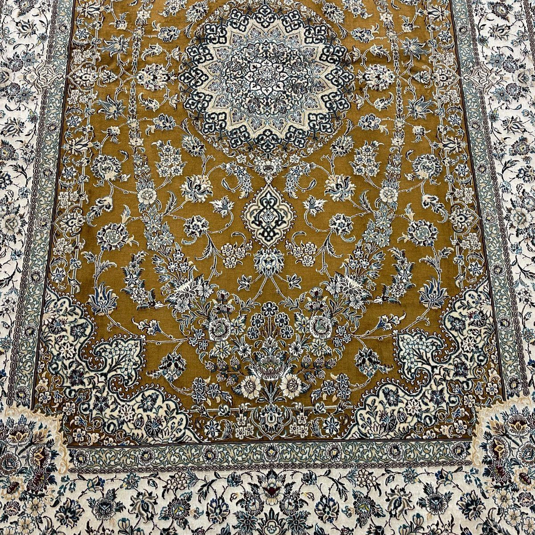 最高級ペルシャ絨毯（ナイン産）ハビビアン工房　227×147cm（FL-70363）