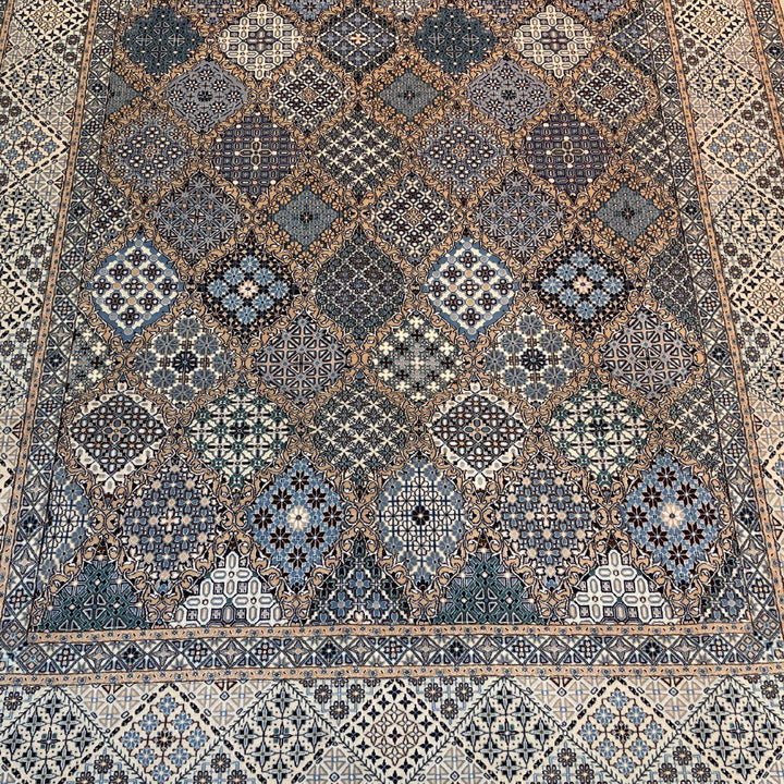 最高級ペルシャ絨毯（ナイン産）ハビビアン工房　308×208cm（FL-70366）