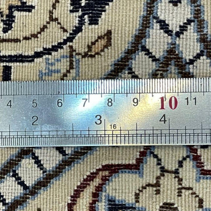 最高級ペルシャ絨毯（ナイン産）ハビビアン工房　310×205cm（FL-70368）