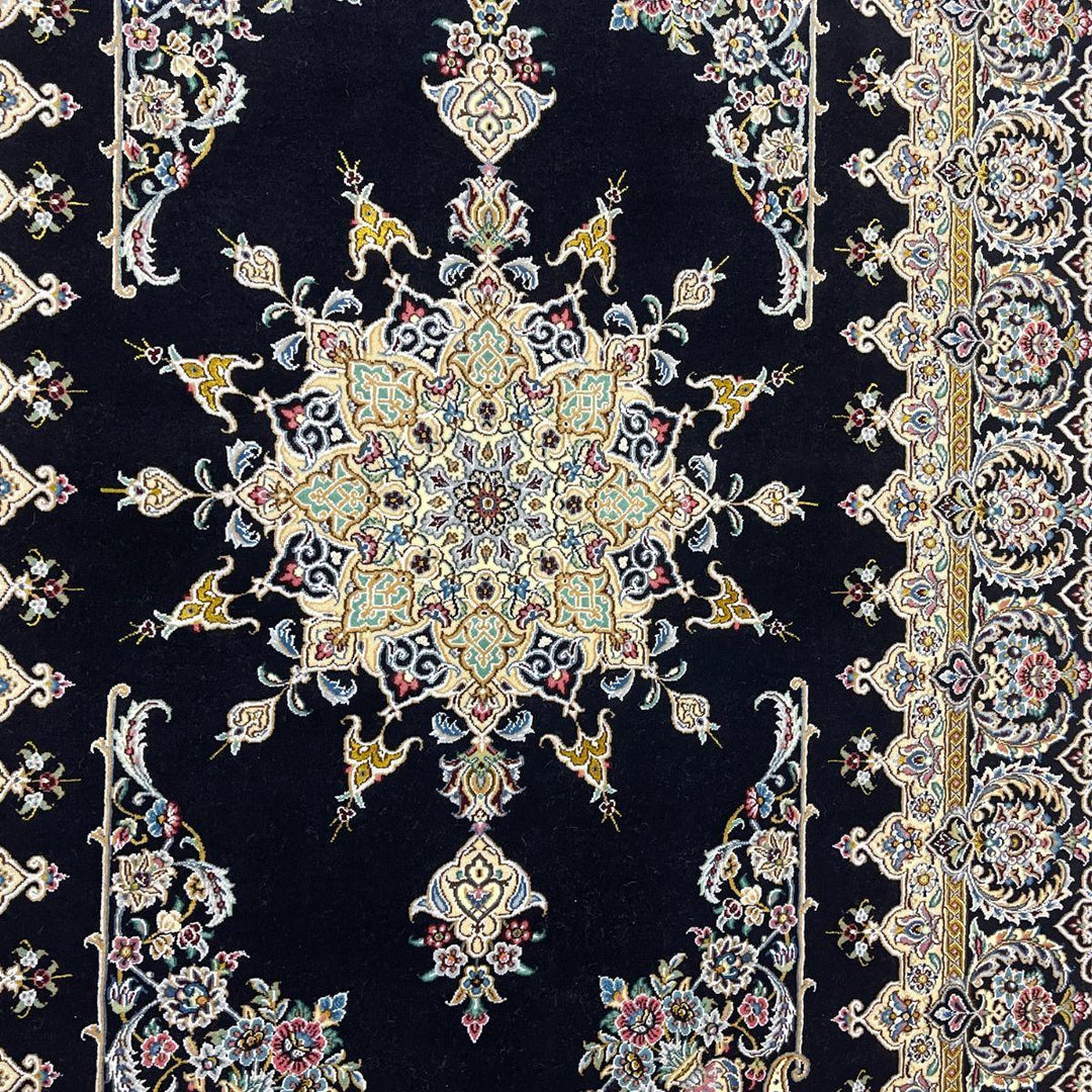 最高級ペルシャ絨毯（ナイン産）ハビビアン工房　162×111cm（FL-70374）