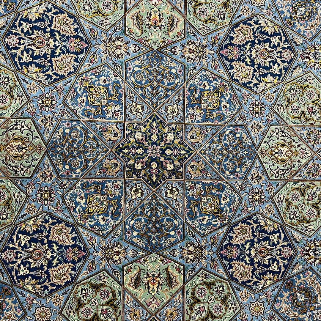最高級ペルシャ絨毯（ナイン産）ハビビアン工房　208×206cm（FL-70375）