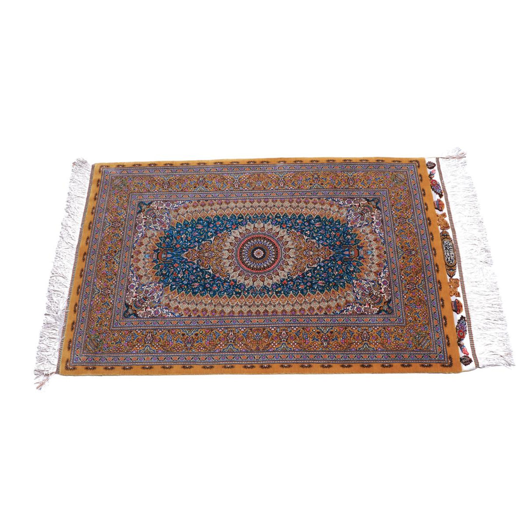 高級ペルシャ絨毯（シルク100％）ジャムシーディー工房　93×61cm（FN-70282）