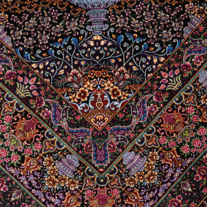 高級ペルシャ絨毯（シルク100％）ヌーリ工房　192×138cm（FN-70340）