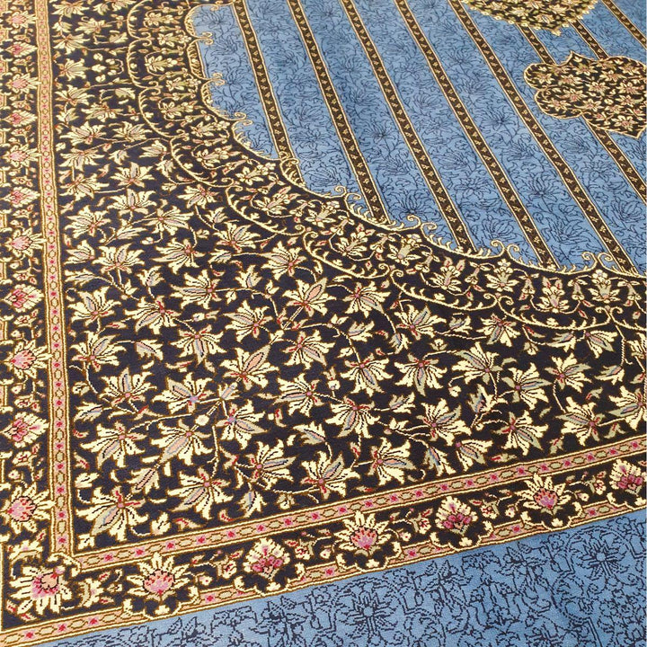 ペルシャ絨毯（シルク100％手織り）イランクム　205×136cm（FN-70378）