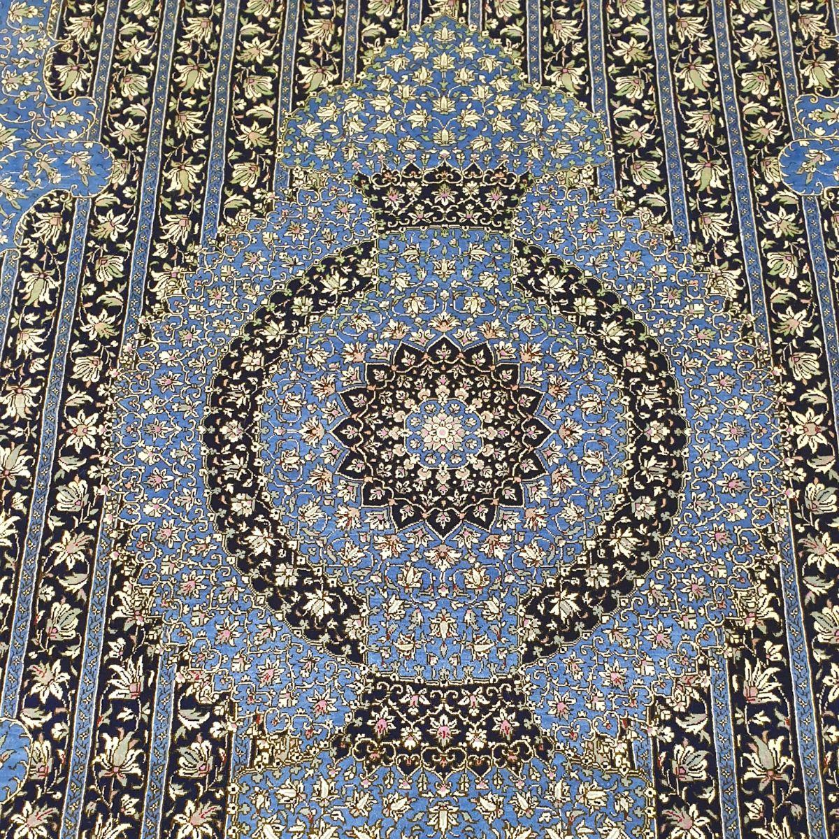 ペルシャ絨毯 (マルーフ・モサヴィ) 229×141cm（FN-70379