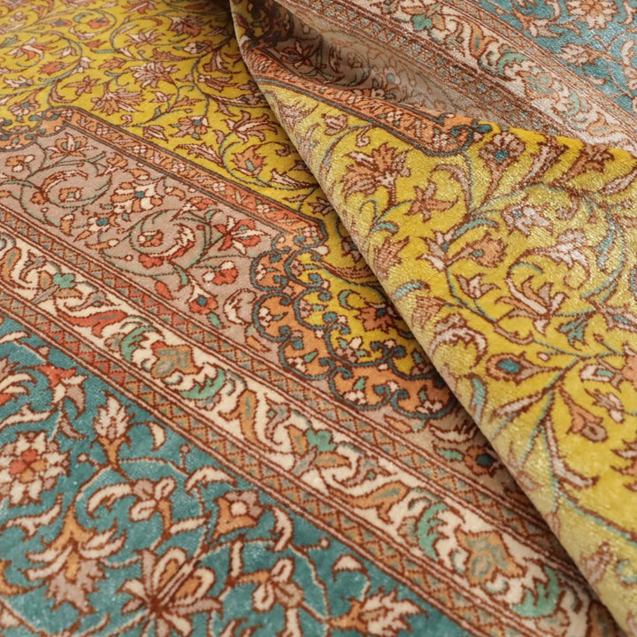 高級ペルシャ絨毯 クム産 シルク100％ BAKHT NIK工房｜トランジ・花唐草柄 イエロー×ターコイズ｜151×99cm（FN-13290）