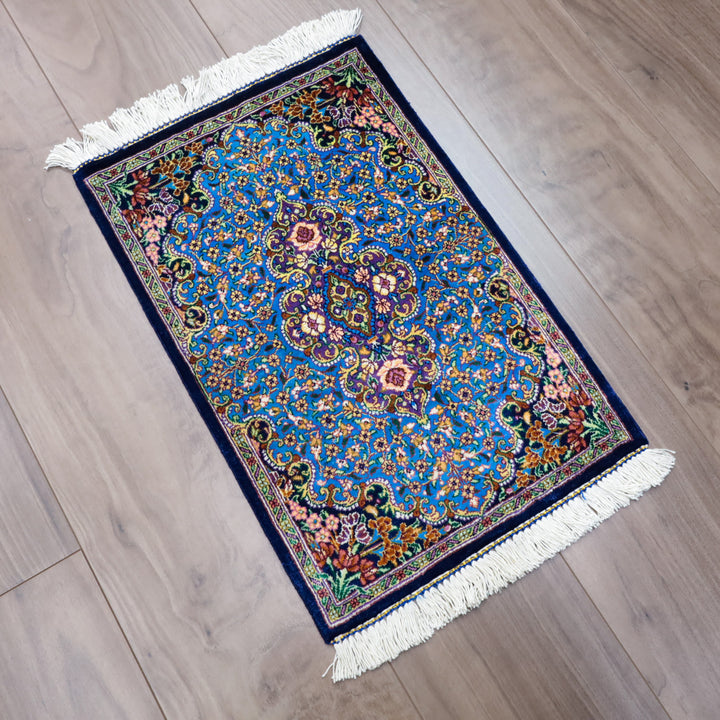 高級ペルシャ絨毯 クム産 シルク100％｜メダリオン柄（花唐草） ターコイズ×パープル｜45×29cm（FS-13336）