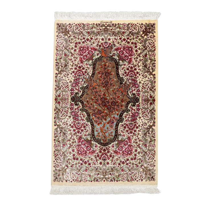 高級ペルシャ絨毯 クム産 シルク100％ MOHAMMADI工房｜生命の樹・花鳥柄 アイボリー×ピンク｜94×60cm（FS-13364）