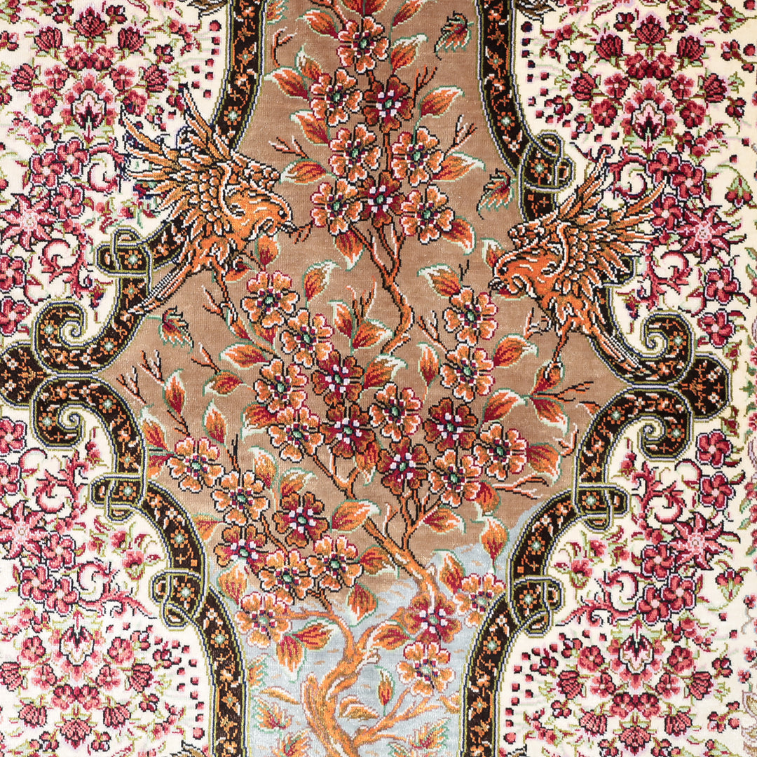 高級ペルシャ絨毯 クム産 シルク100％ MOHAMMADI工房｜生命の樹・花鳥柄 アイボリー×ピンク｜94×60cm（FS-13364）