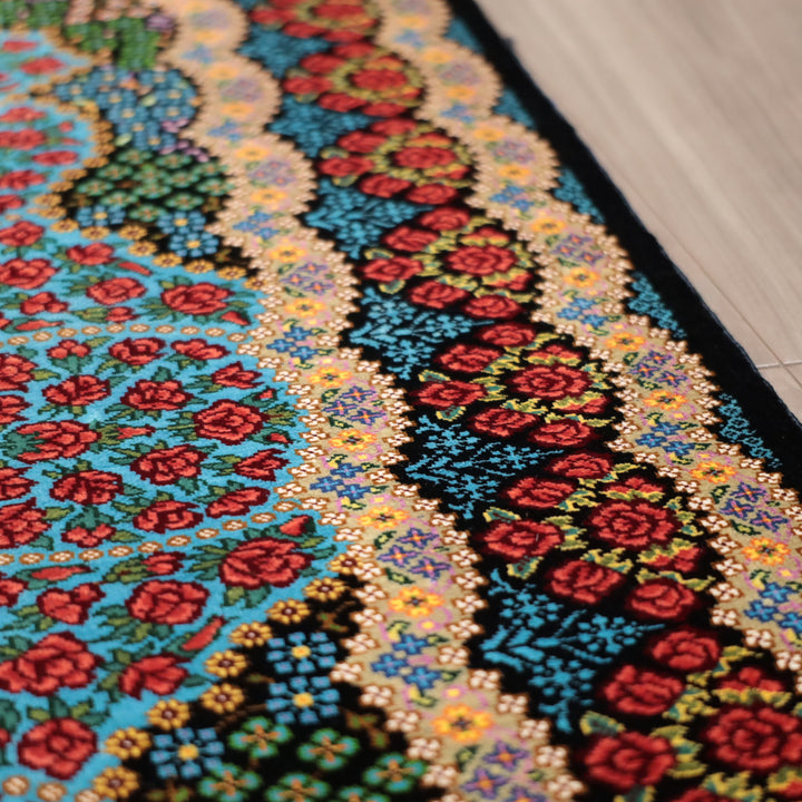 高級ペルシャ絨毯 クム産 シルク100％ KHAKI工房｜薔薇柄 ターコイズ×レッド｜80×60cm（FS-13367）