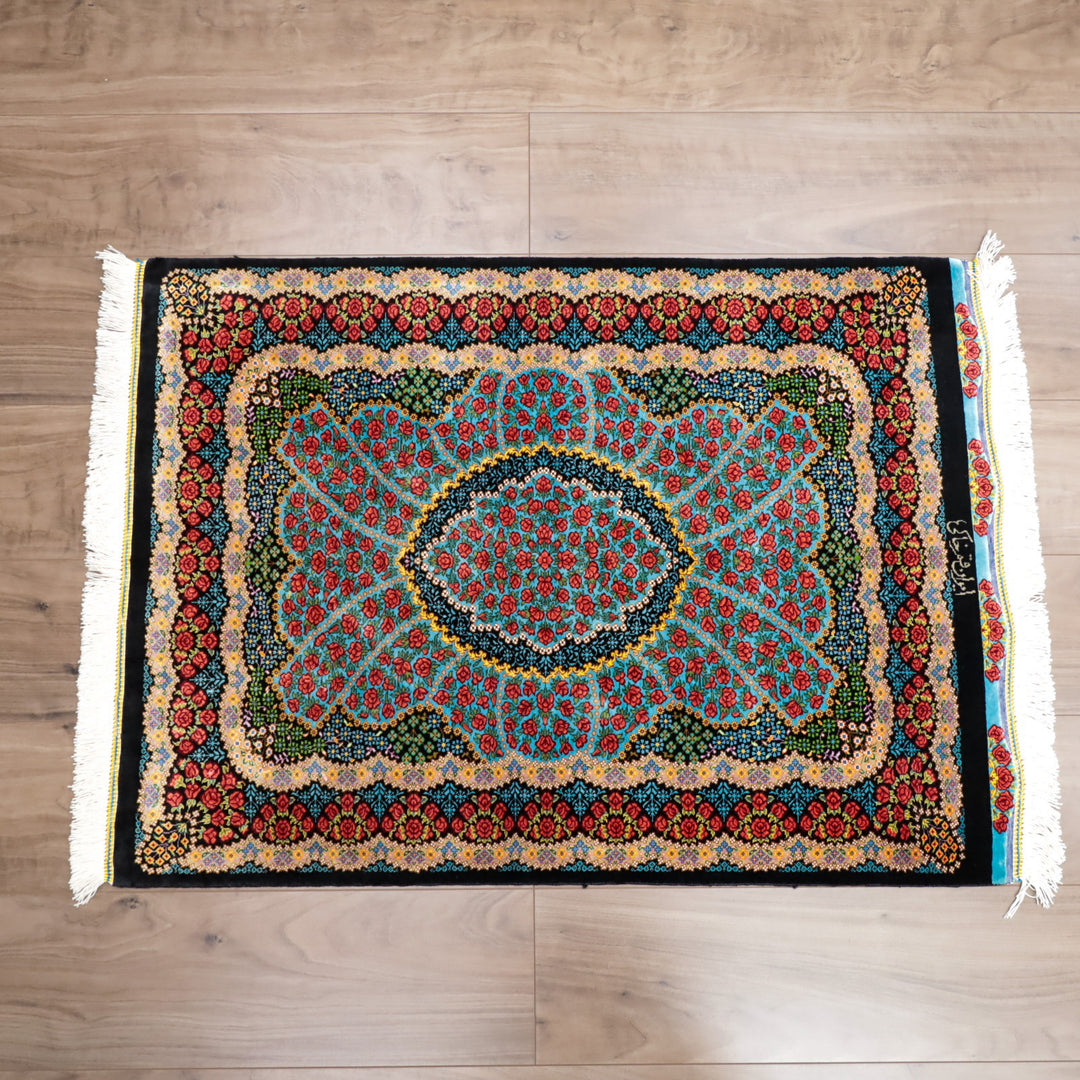 高級ペルシャ絨毯 クム産 シルク100％ KHAKI工房｜薔薇柄 ターコイズ×レッド｜80×60cm（FS-13367）